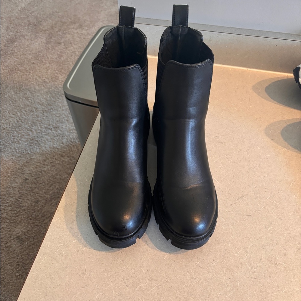 Steve Madden Black Chelsea Ankle Boots